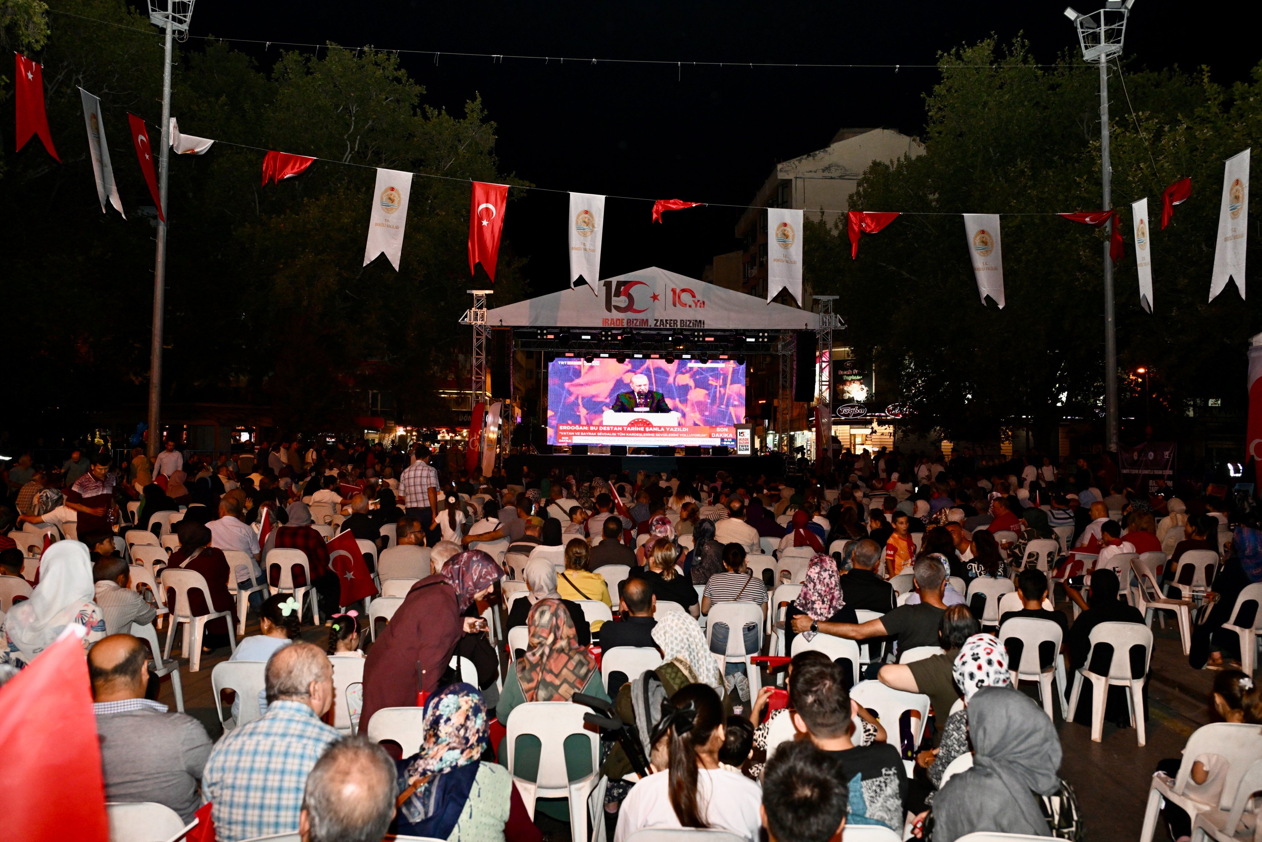 Denizli 15 Temmuz 2026 Vatandaslar